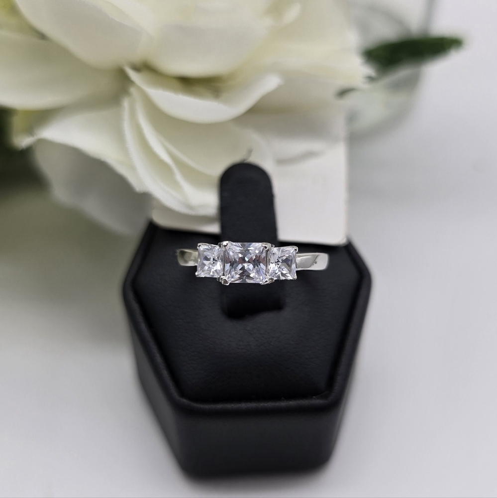 🥰 CLASSICAL TRIO RING - Picture 7 of 7
